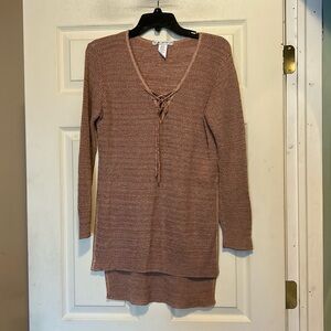 Two-One-Two New York High Low V-Neck Mauve Sweater Size Medium